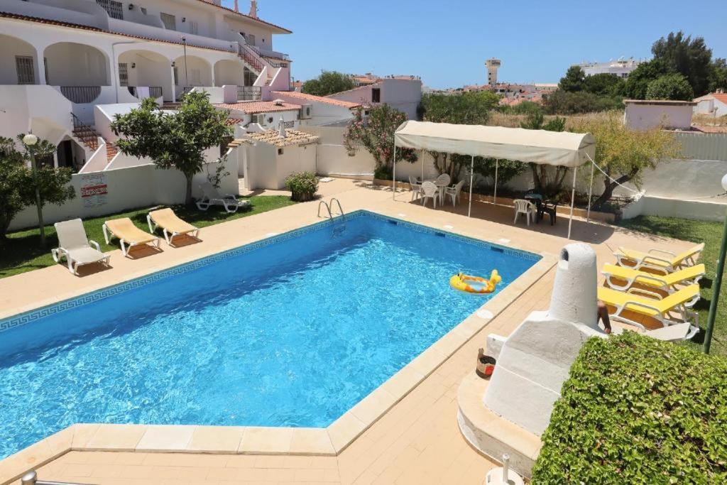 Apartamento V2 Pedro - By Bedzy Albufeira Buitenkant foto